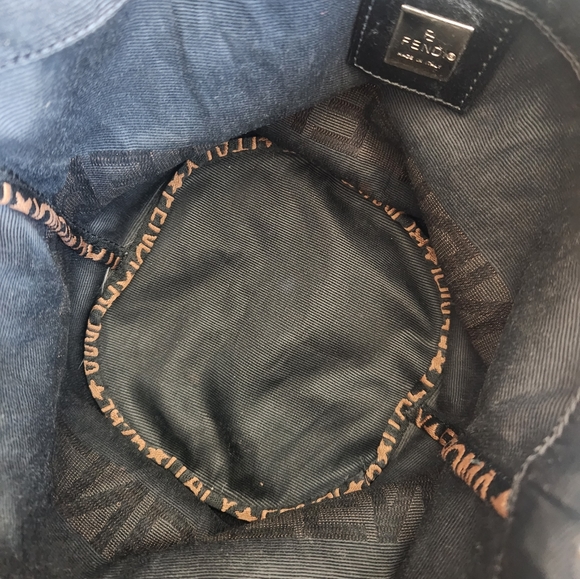 Fendi Roma Vintage Nylon bucket bag - Picture 6 of 8